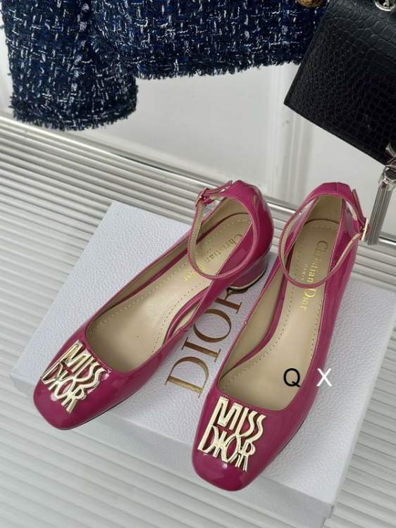 Picture of Dior Shoes _SKUDiorsz35-404CMJX09033739